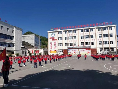 “莲海心灯”结缘湖北恩施：这里，有山有水有孩子
